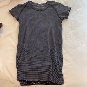 Lulu swiftly tech tee